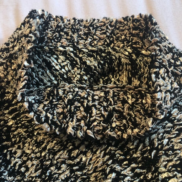 Chenille Poncho with Silky Thread Tassels Border Black/Peach OSFM - Picture 4 of 9